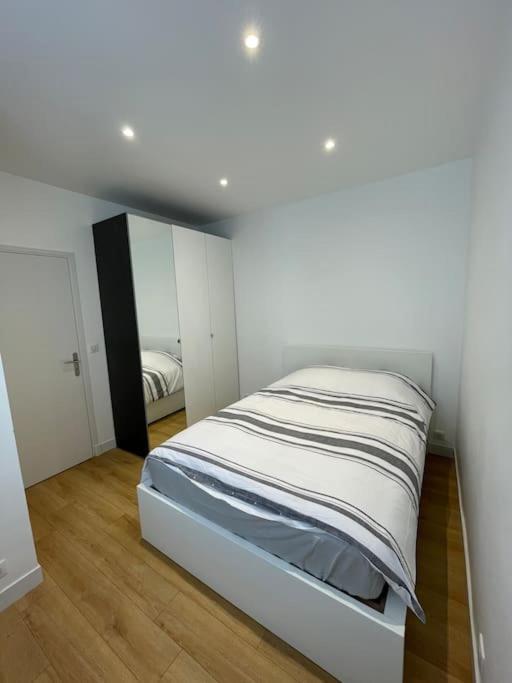 Paris Centre Clamart Hopital Percy Appart 2 Pieces Tres Lumineux Grand Ngoại thất bức ảnh